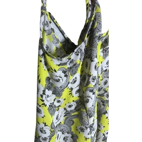 EUC Torrid Neon Yellow Paisley and Floral Blouse 1X - Picture 7 of 8